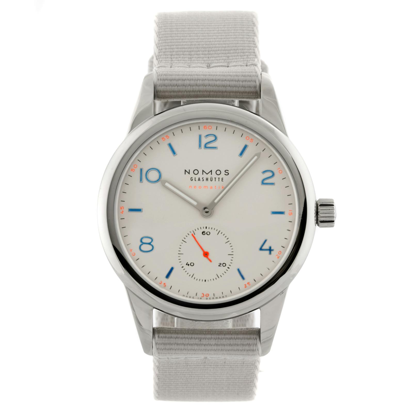 Nomos 740 top