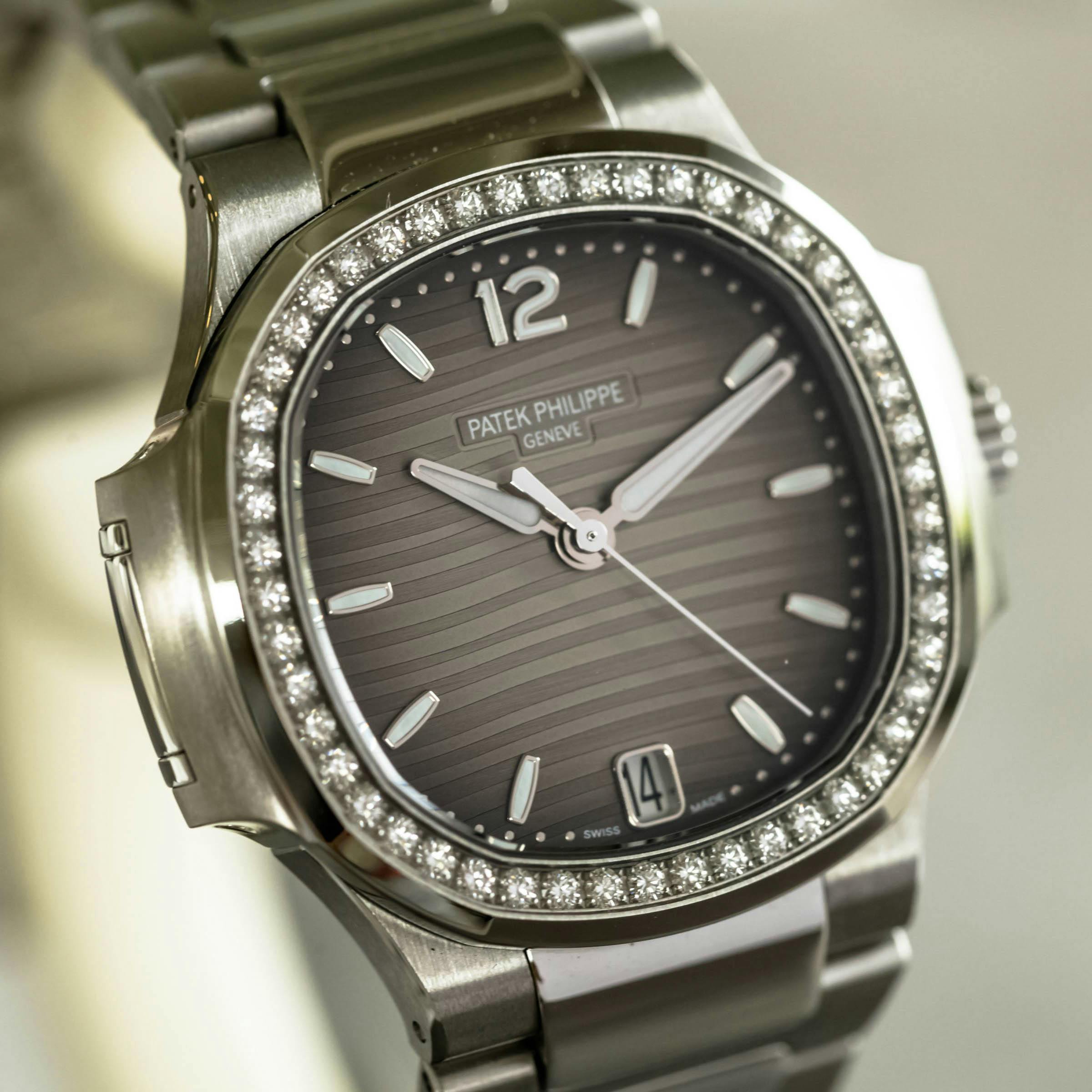 Patek philippe nautilus clearance 7018