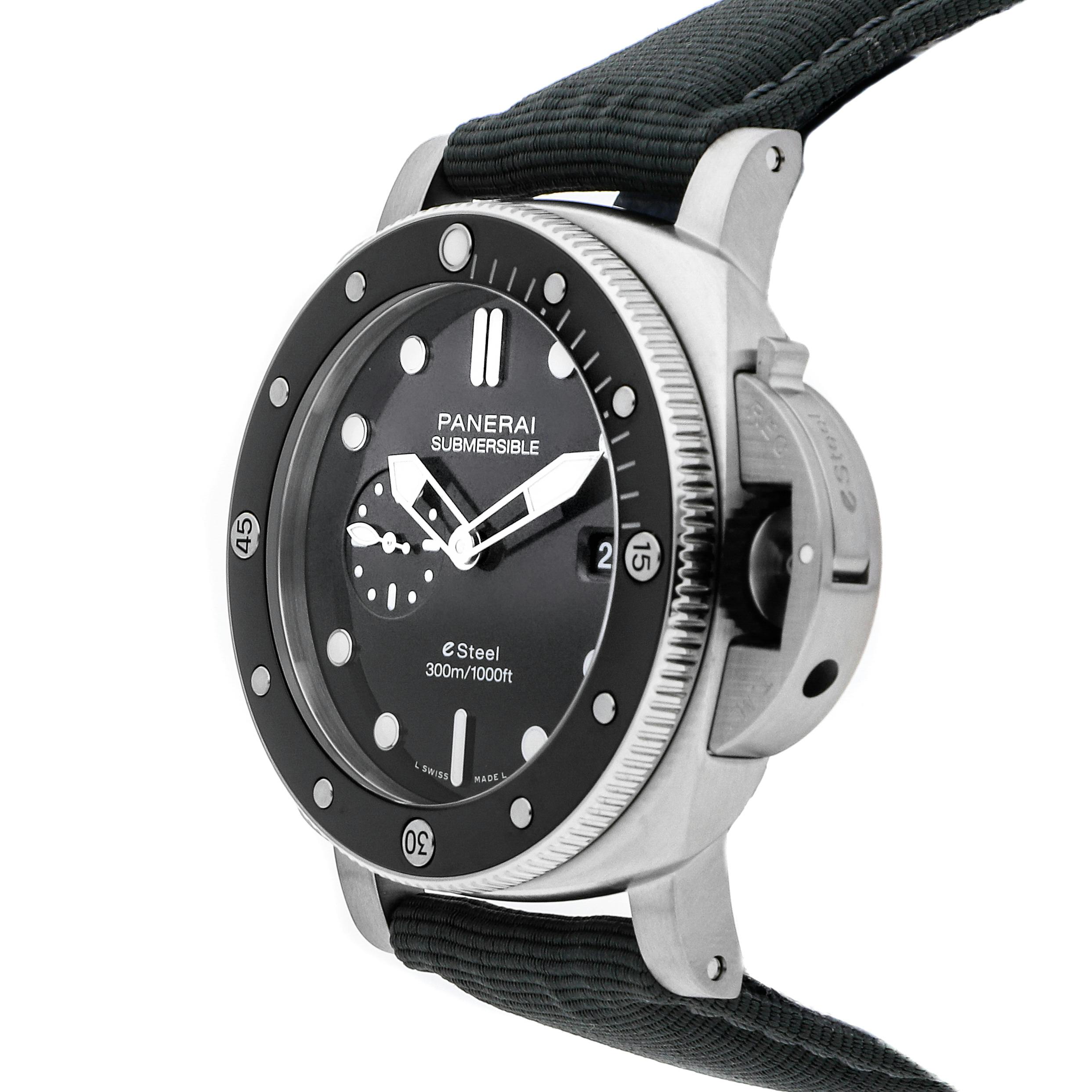 Pre Owned Panerai Submersible QuarantaQuattro Grigio Roccia ESteel