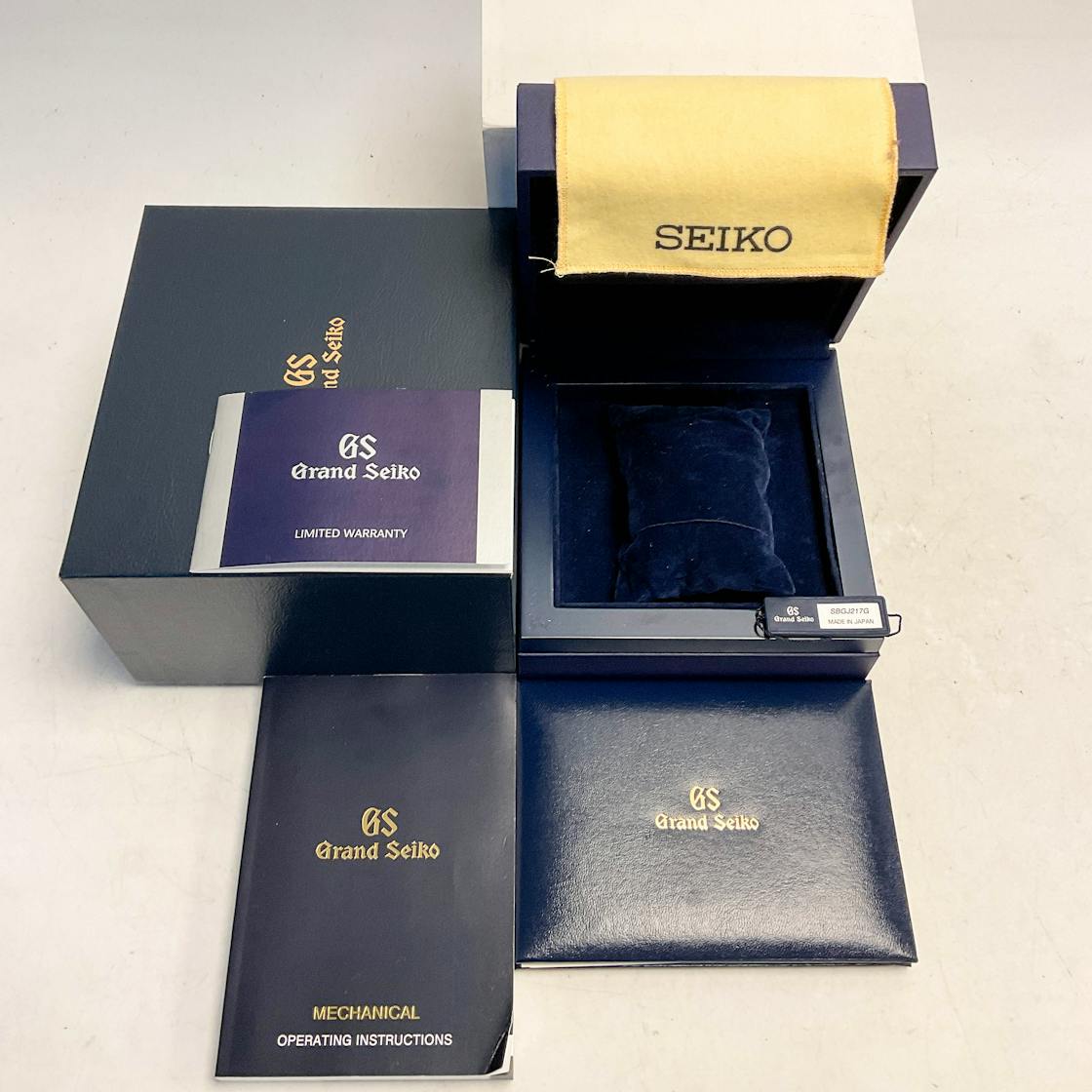 Pre-Owned Grand Seiko Elegance Hi-Beat 36000 GMTSBGJ217 | Govberg Jewelers