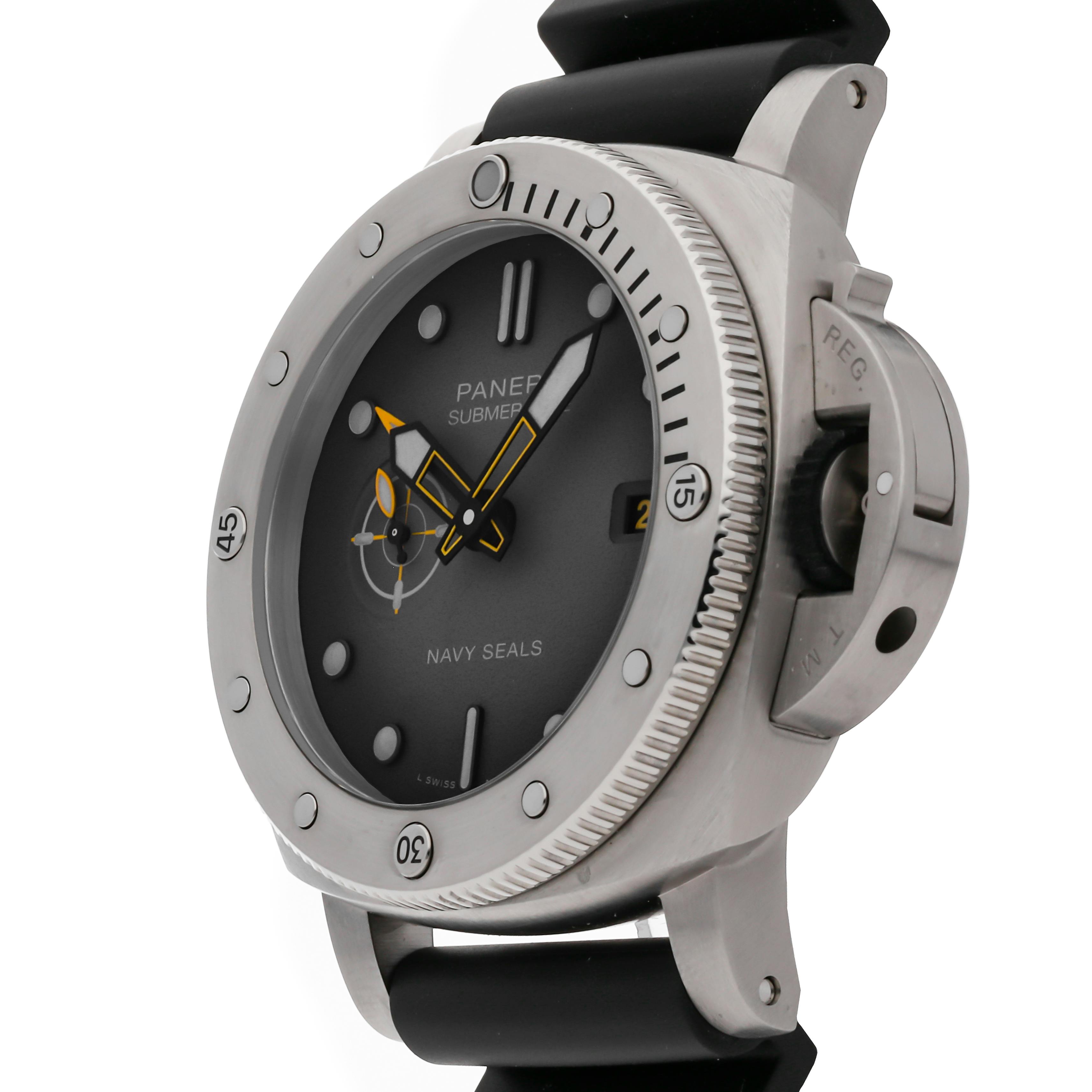 Pre owned outlet panerai submersible