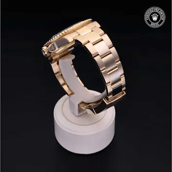 Gallery image 3 for GMT-Master II "Anniversary Green"