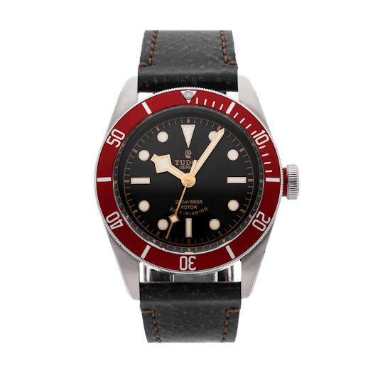 Vertical Heritage Black Bay