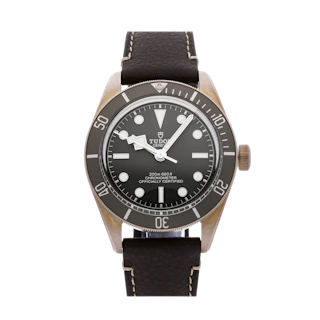 Vertical Black Bay Fifty-Eight 925