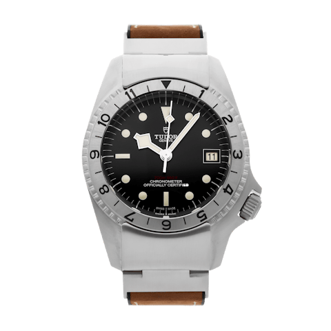 Vertical Black Bay P01