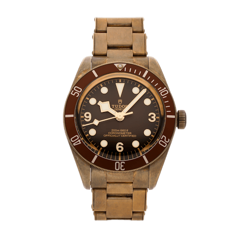 Vertical Black Bay Fifty-Eight