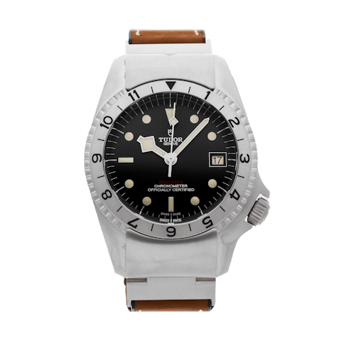 Vertical Black Bay P01