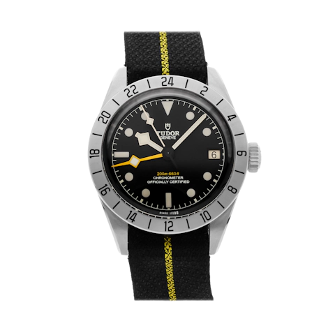 Vertical Black Bay Pro