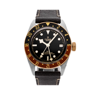 Vertical Black Bay GMT