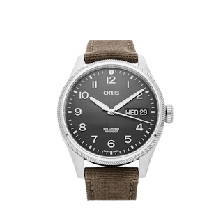Vertical Big Crown ProPilot Big Day-Date