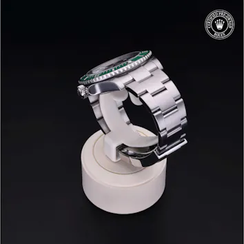 Gallery image 3 for Submariner