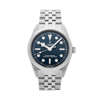 Vertical Black Bay One